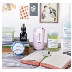 DAVINES STRONG MOULDING CLAY // 75 ML