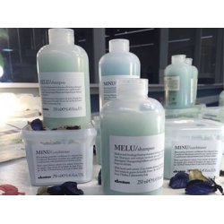 DAVINES MELU SHAMPOO // 250 ML.