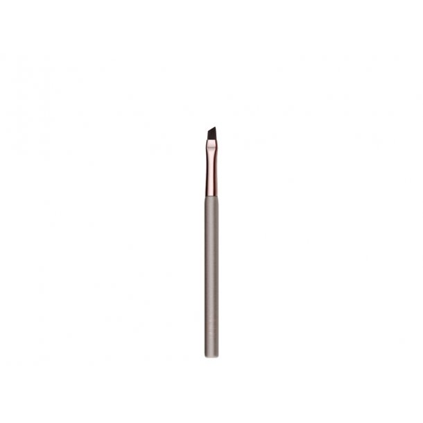 DELILAH ANGLED LINER BRUSH