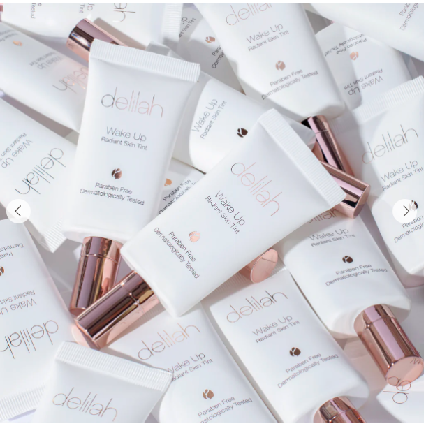 DELILAH WAKE UP SKIN TINT * SOLAR *