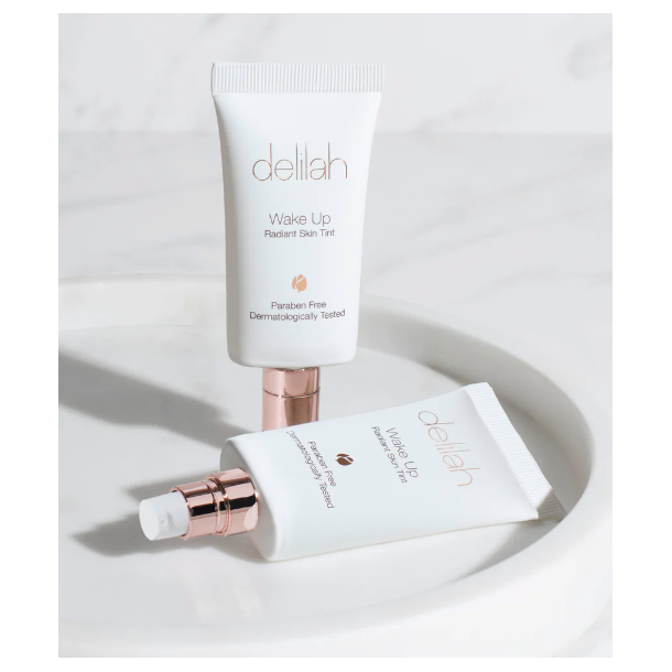 DELILAH WAKE UP SKIN TINT * AMBER *