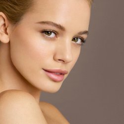 DELILAH TOUCH POWDER - NEUTRAL